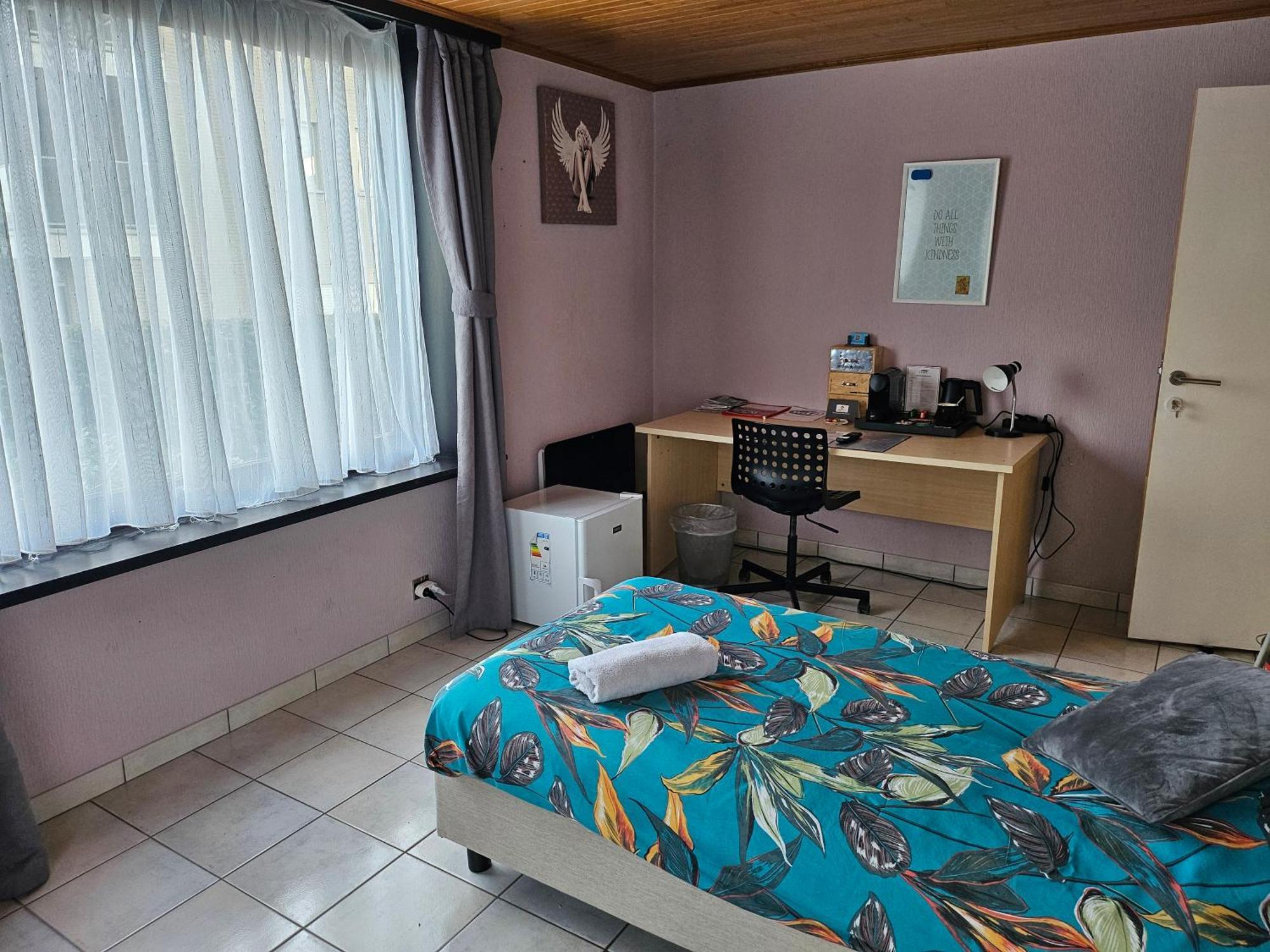 Homestay Gent-Merelbeke Self Check-In Service Melle Bilik gambar